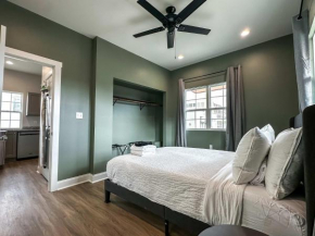 StayAE Downtown - 1BR Apartment, Second Floor